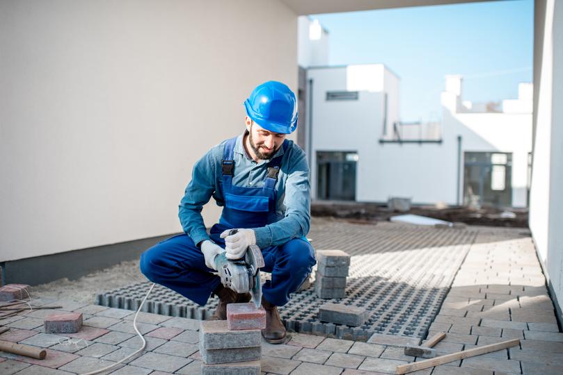 Find the best Remodeling companies on Remodelyng.com for your hardscaping project