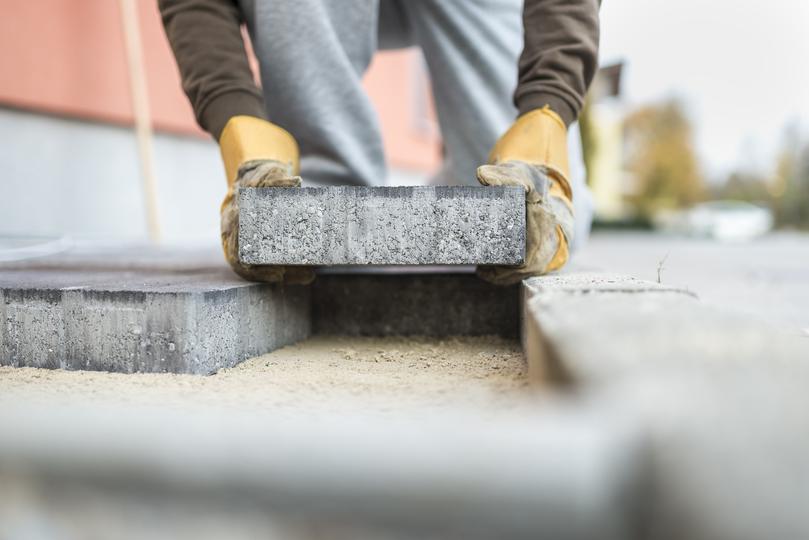 Find the best Remodeling companies on Remodelyng.com for your hardscaping project