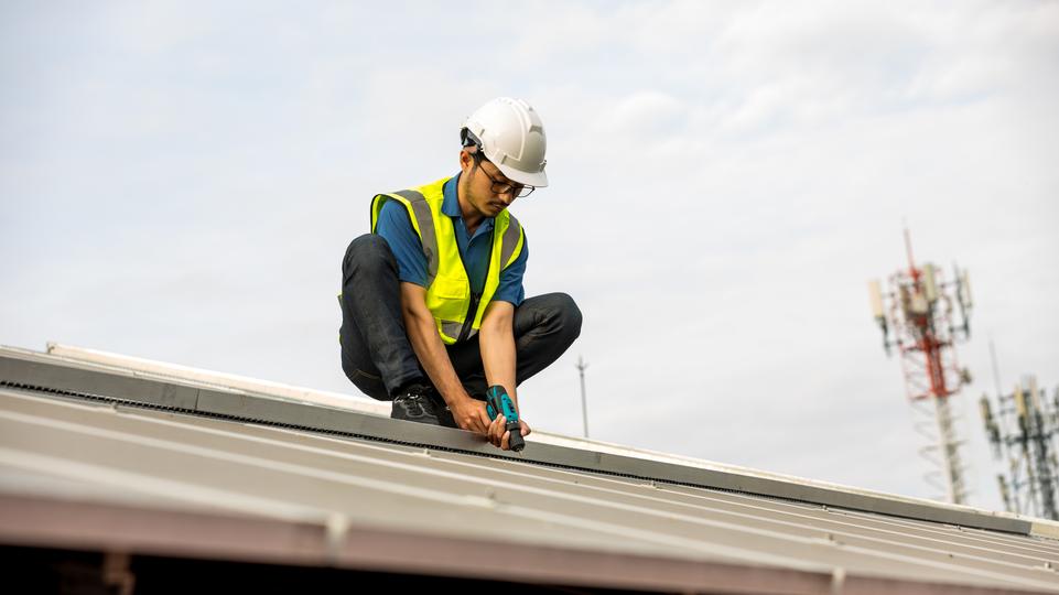 Expert Roof Replacement and Repair Services - Remodelyng.com